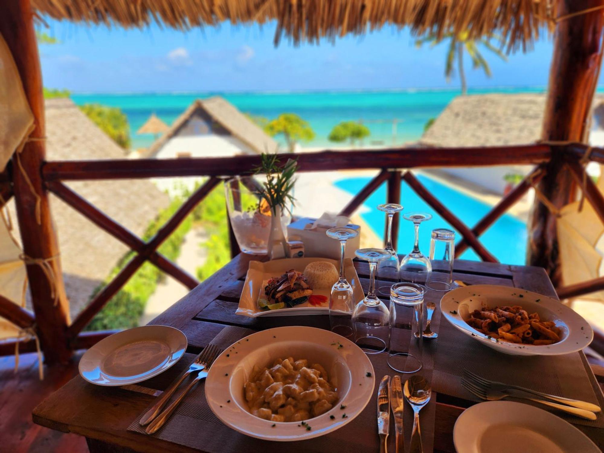 Almas Beach Boutique Hotel Makunduchi エクステリア 写真