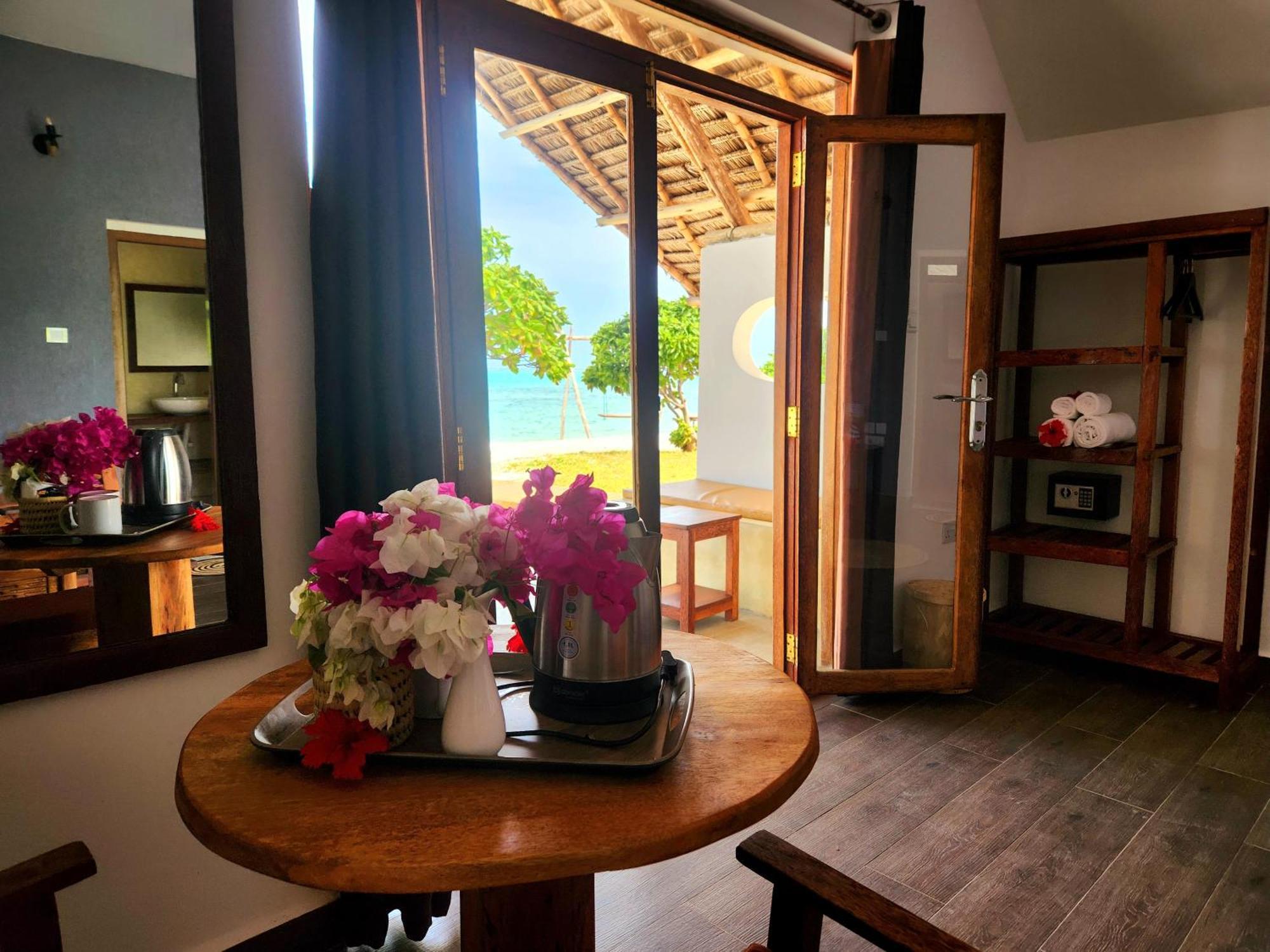 Almas Beach Boutique Hotel Makunduchi エクステリア 写真