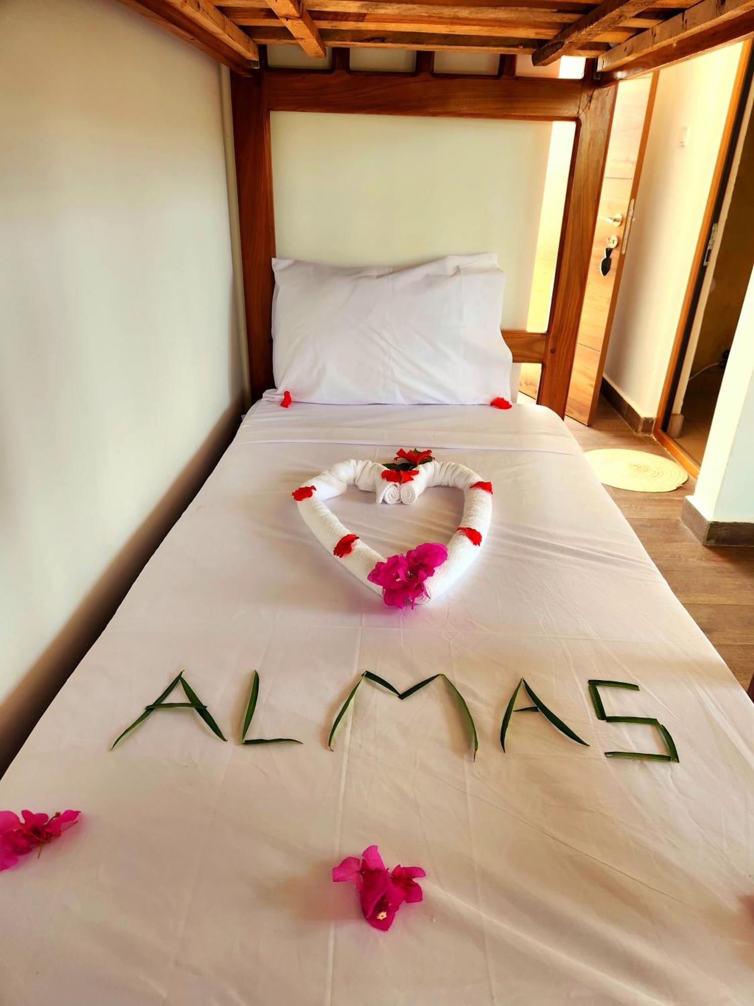 Almas Beach Boutique Hotel Makunduchi エクステリア 写真