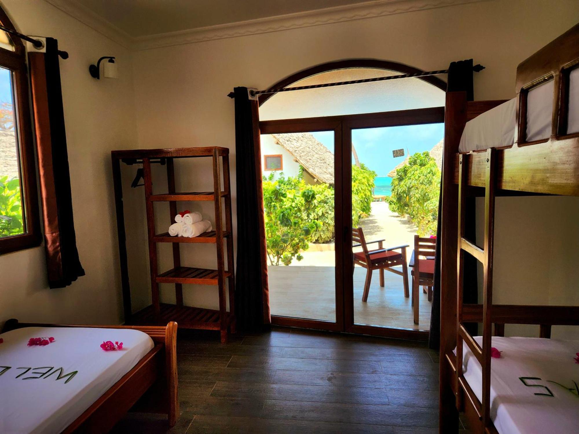 Almas Beach Boutique Hotel Makunduchi エクステリア 写真
