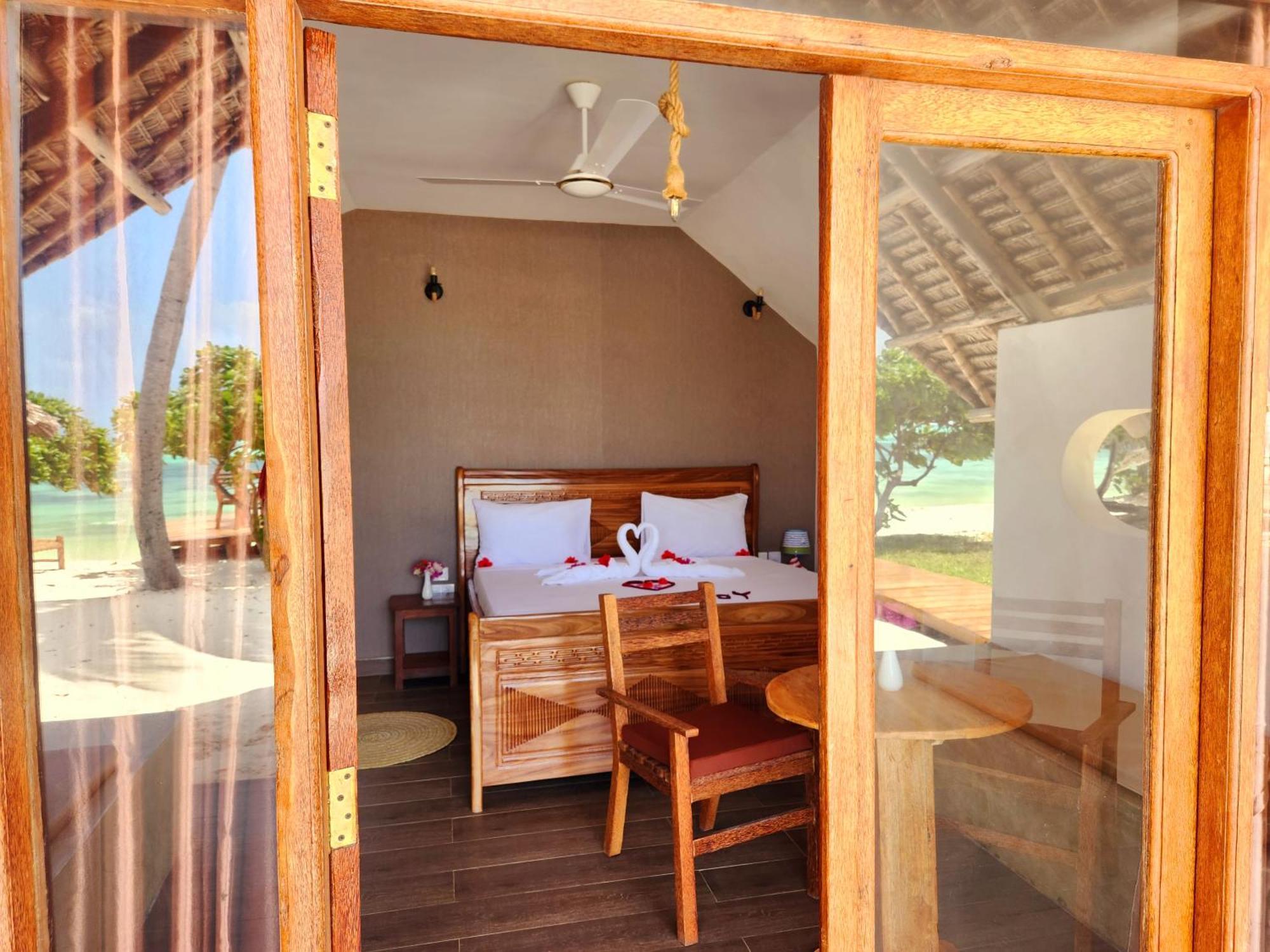 Almas Beach Boutique Hotel Makunduchi エクステリア 写真