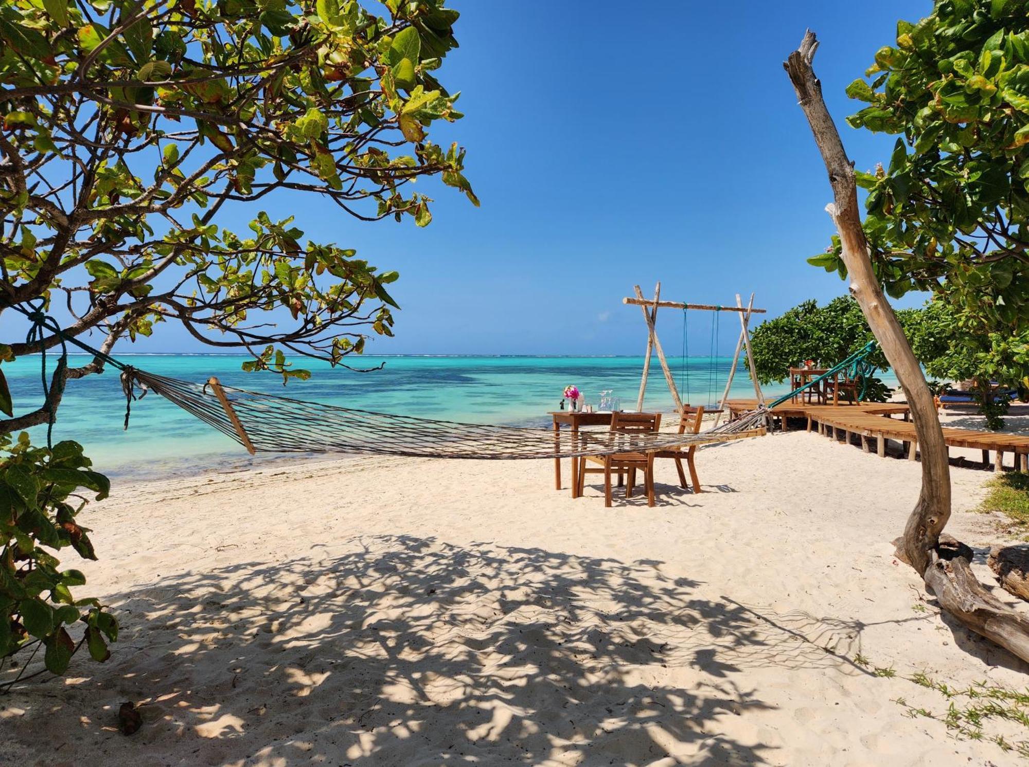 Almas Beach Boutique Hotel Makunduchi エクステリア 写真