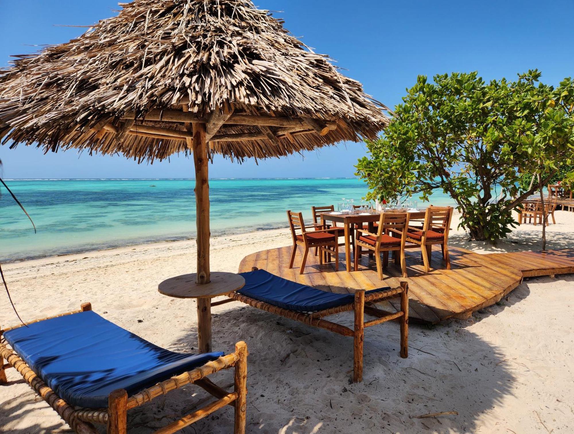 Almas Beach Boutique Hotel Makunduchi エクステリア 写真